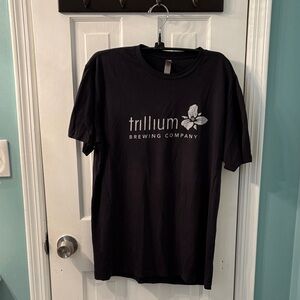 Trillium Black Short Sleeve Tee
